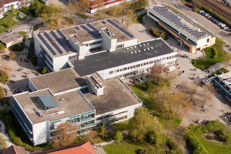 Luftbild vom Ludwig-Marum-Gymnasium in Pfinztal bei Karlsruhe